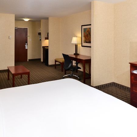 Holiday Inn Express Edmonton North By Ihg Εξωτερικό φωτογραφία