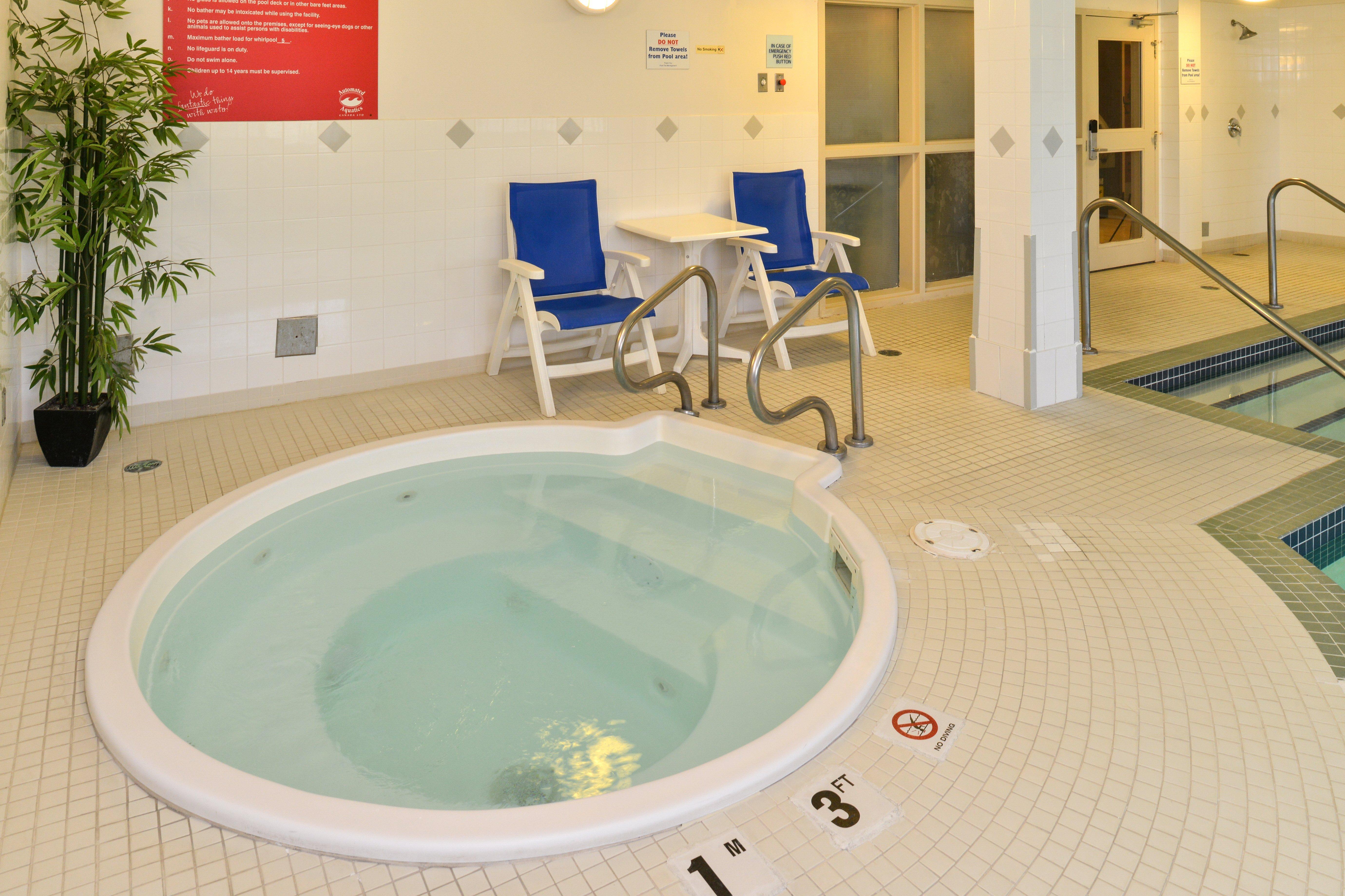 Holiday Inn Express Edmonton North By Ihg Εξωτερικό φωτογραφία