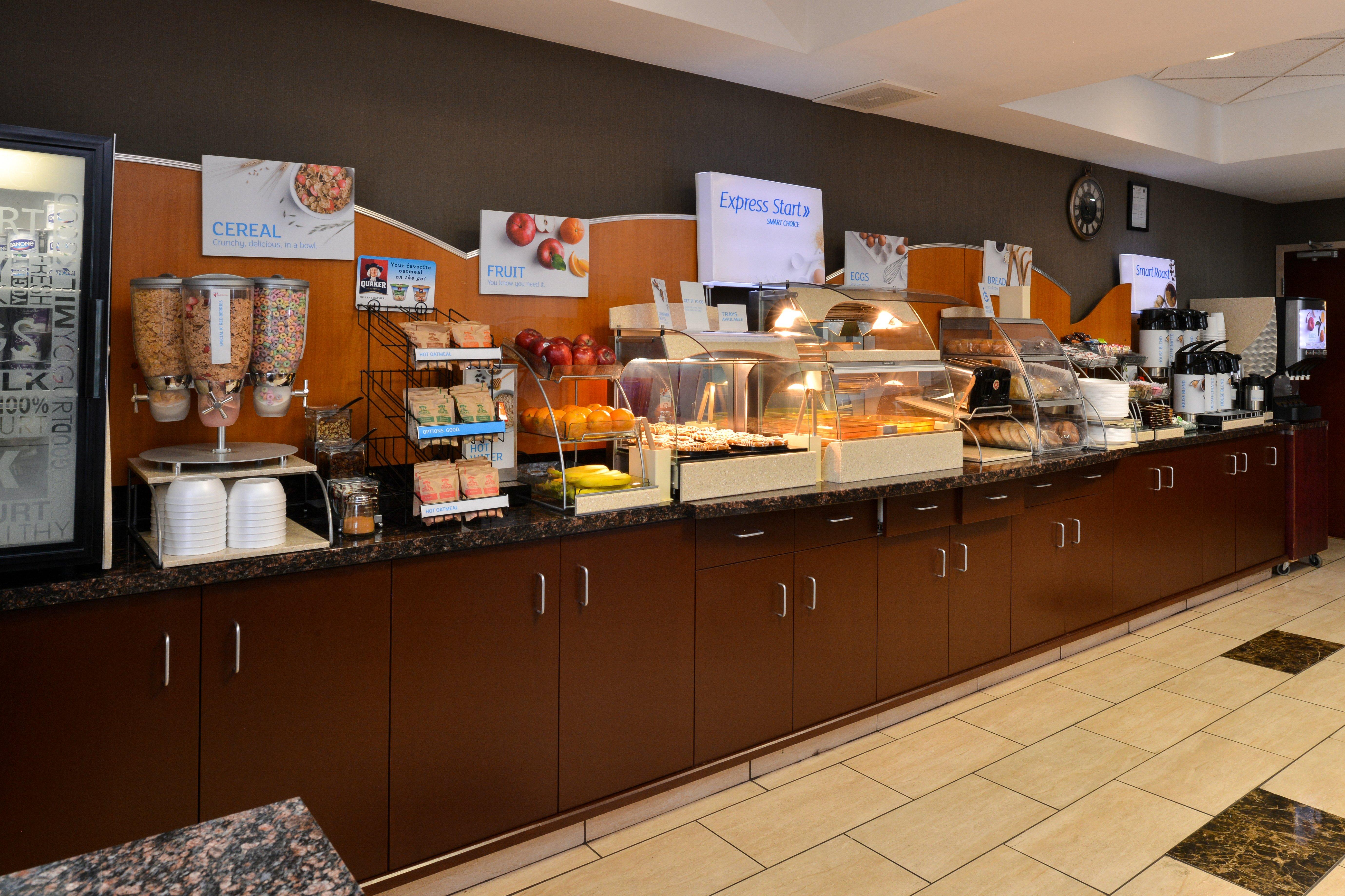Holiday Inn Express Edmonton North By Ihg Εξωτερικό φωτογραφία