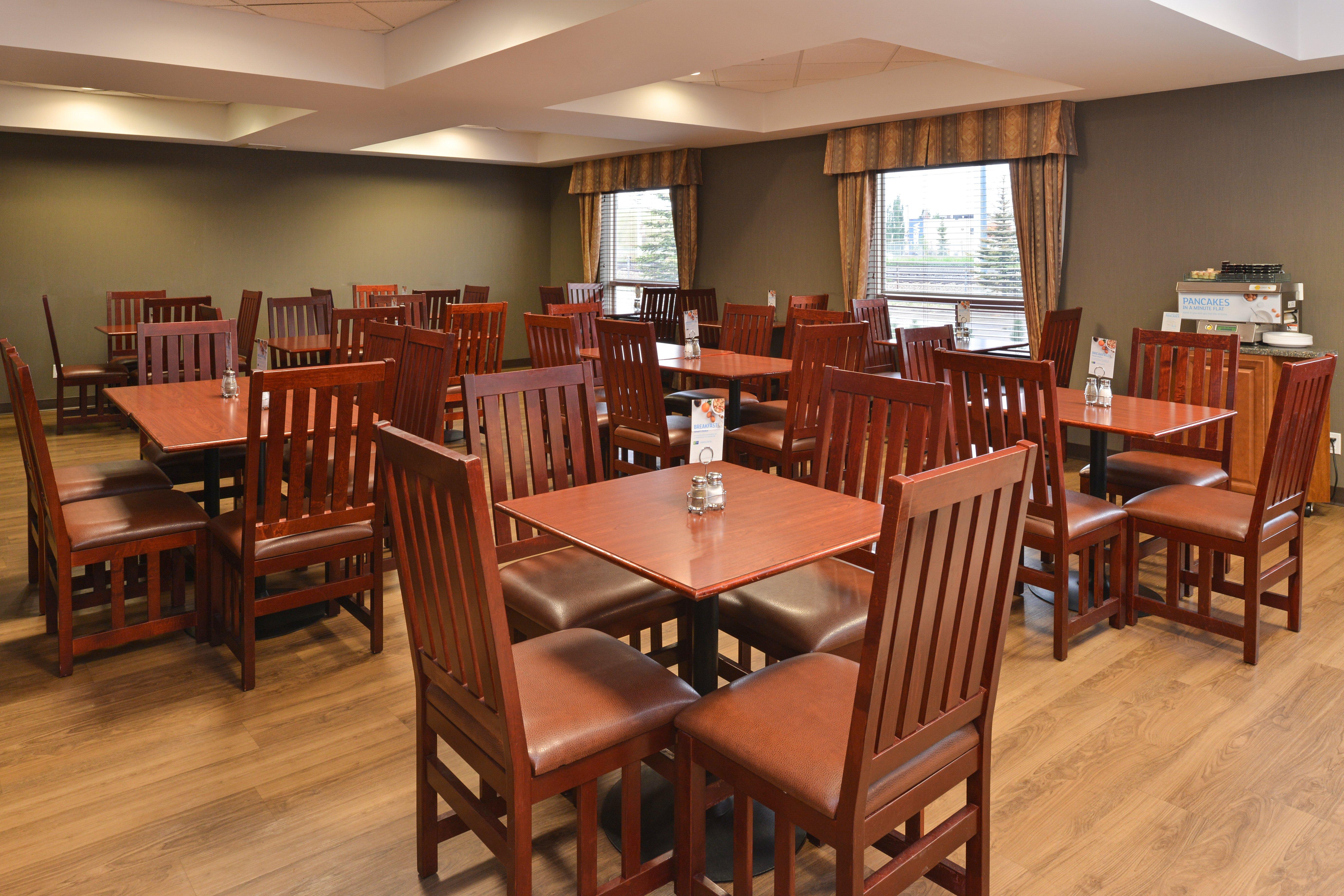 Holiday Inn Express Edmonton North By Ihg Εξωτερικό φωτογραφία