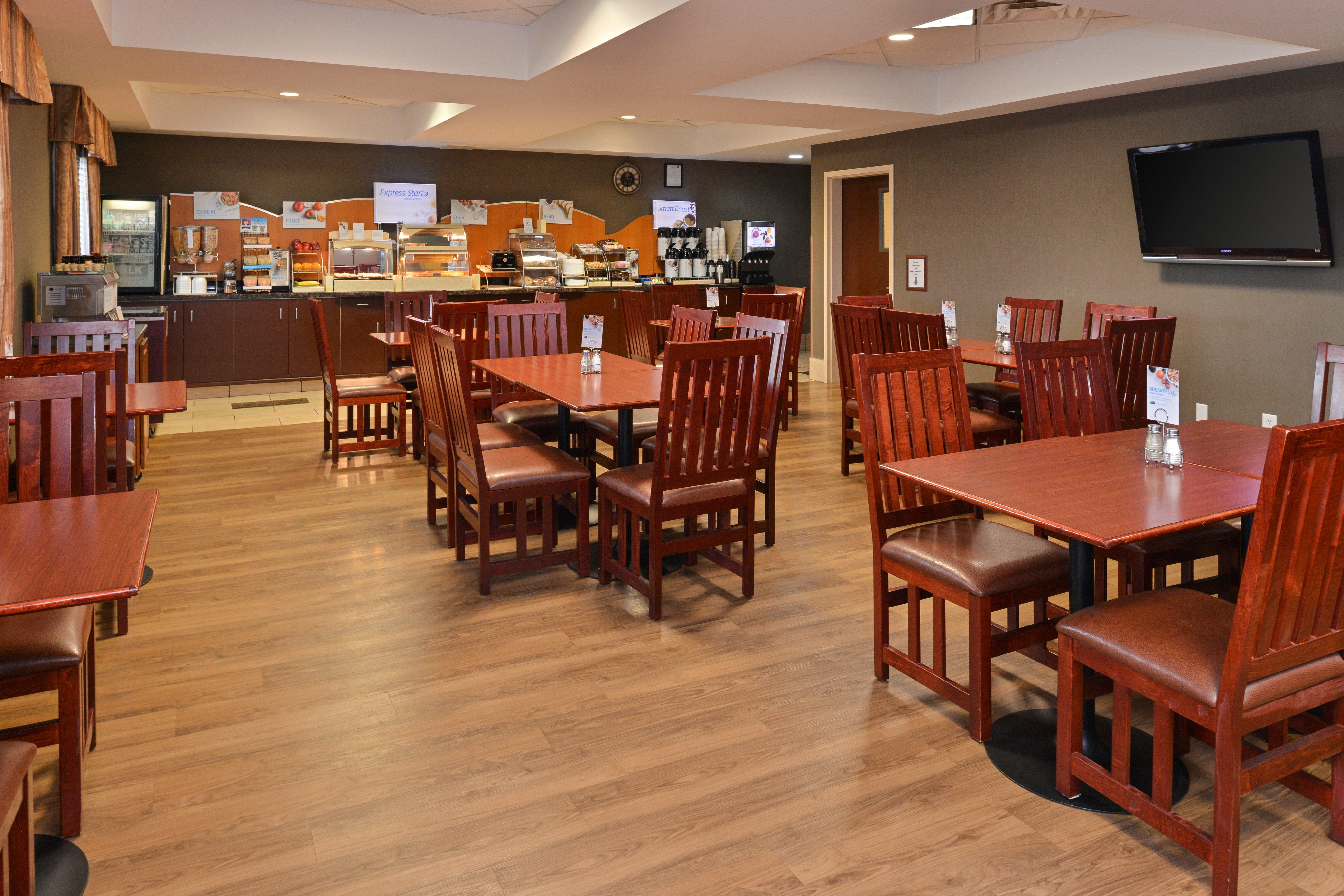 Holiday Inn Express Edmonton North By Ihg Εξωτερικό φωτογραφία