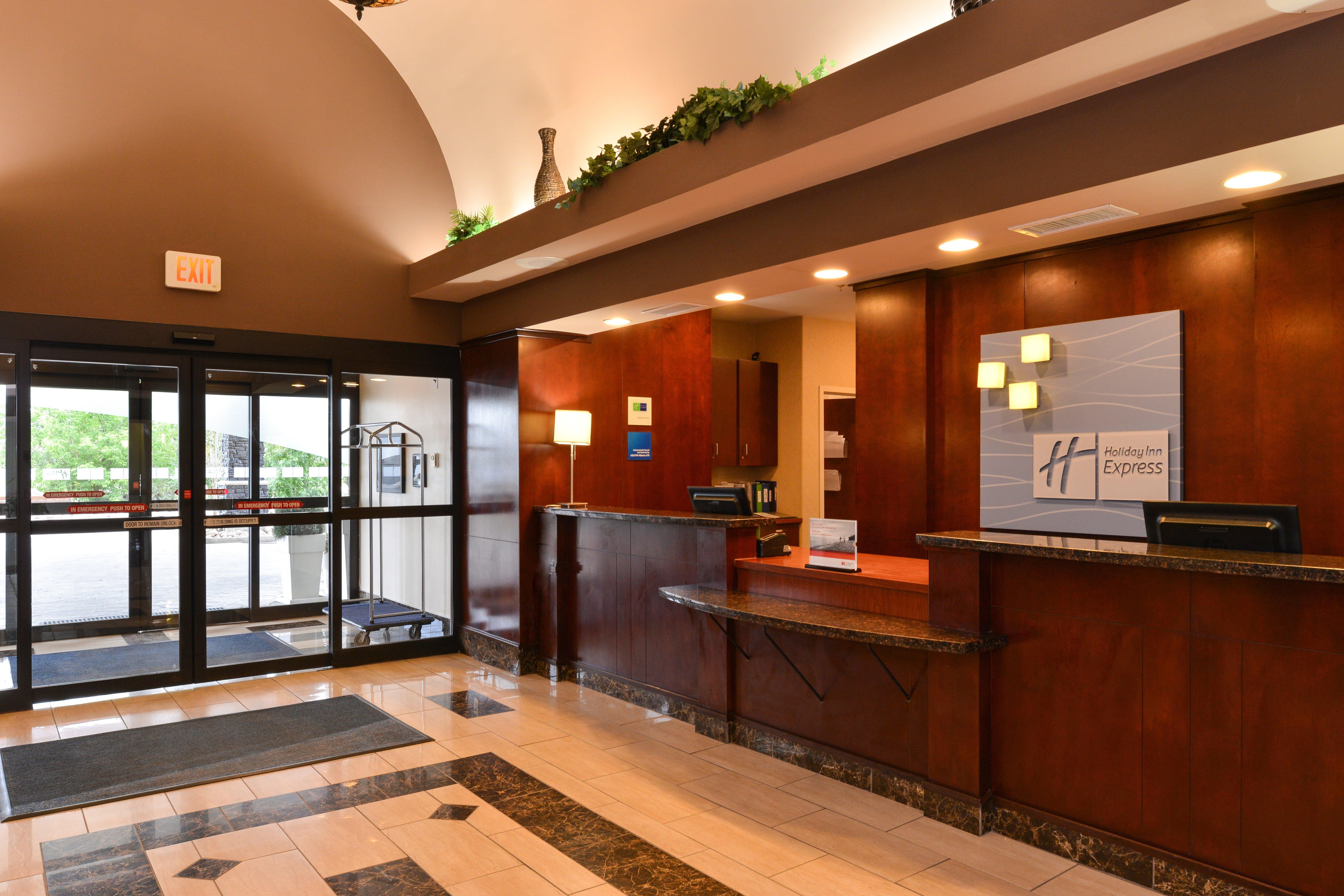 Holiday Inn Express Edmonton North By Ihg Εξωτερικό φωτογραφία