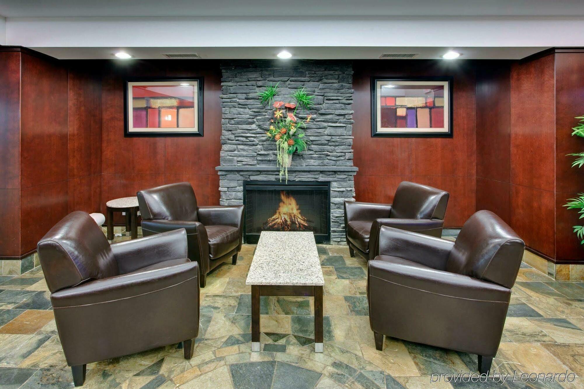 Holiday Inn Express Edmonton North By Ihg Εξωτερικό φωτογραφία