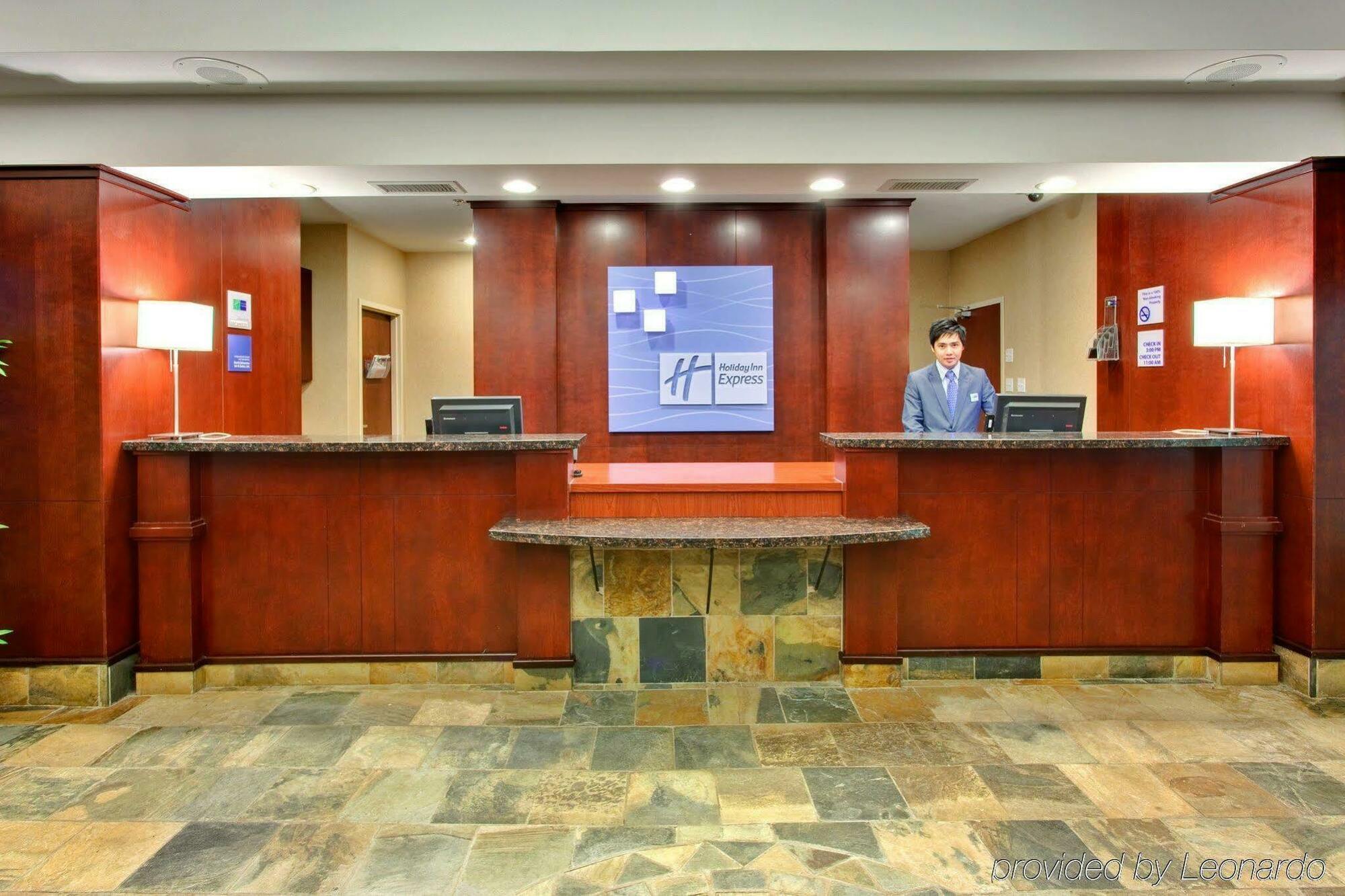 Holiday Inn Express Edmonton North By Ihg Εξωτερικό φωτογραφία